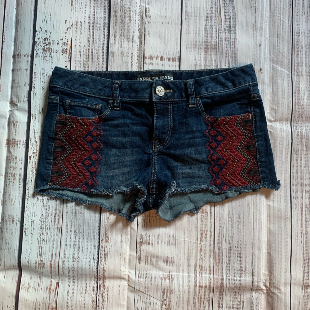 Express shorts. Size 6.